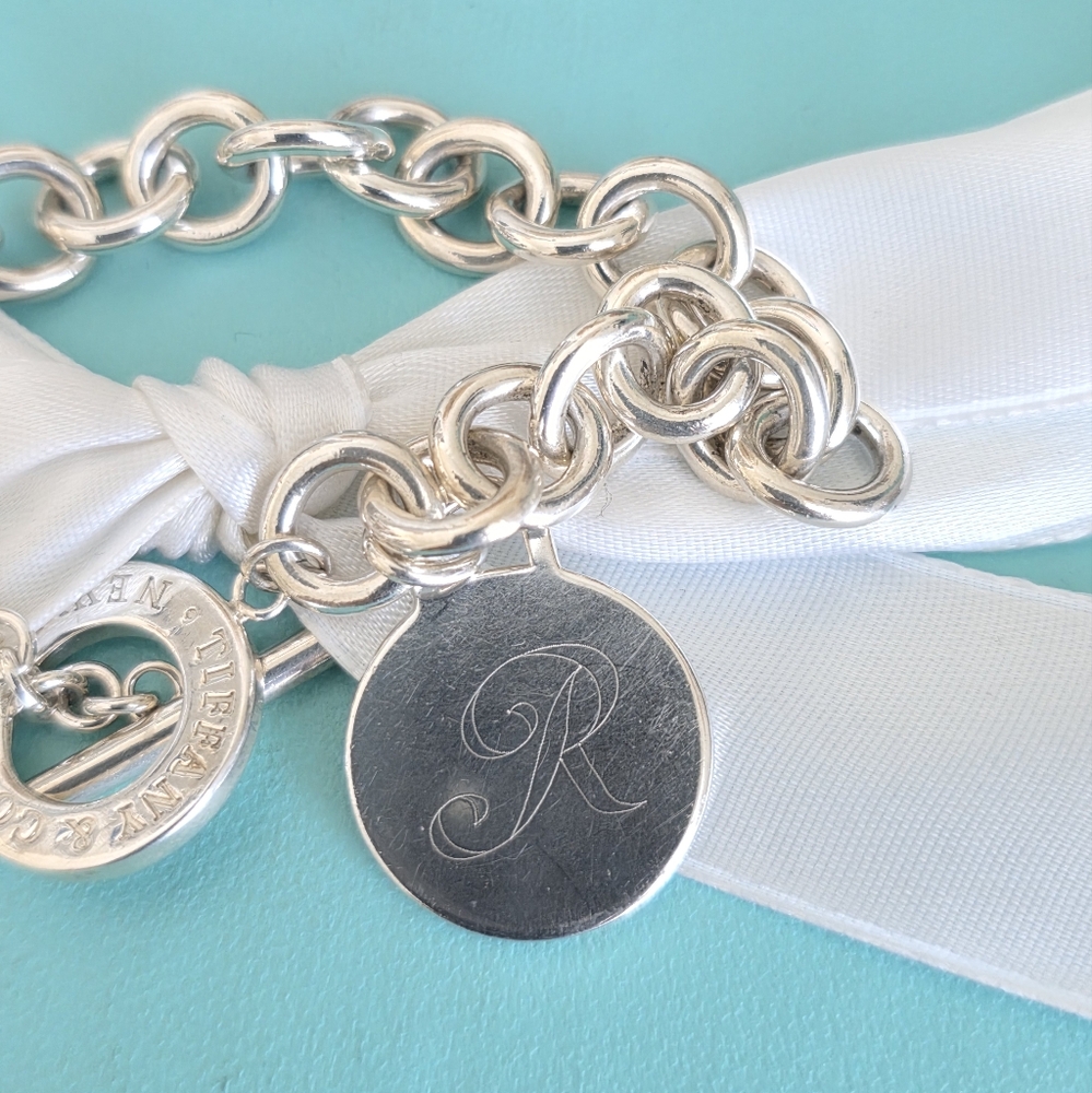 Initial R Round Tag Toggle Link Bracelet - image 3